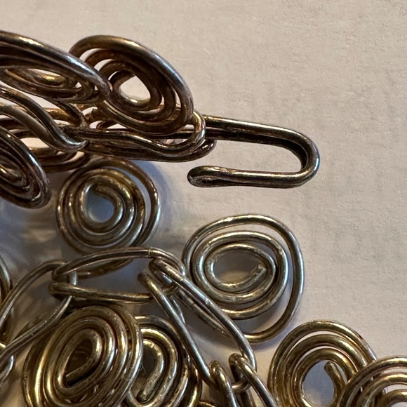 VINTAGE Silver plated Wire Wrap 7 1/2” long Bracelet with aged patina - Picture 9 of 10
